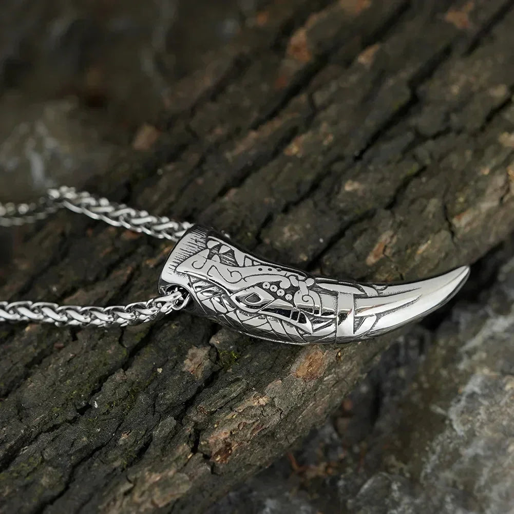 Vintage Titanium Steel Nordic Mythology Spiritual Viking Necklace Men Wolf Teeth Necklace for Men Amulet Jewelry