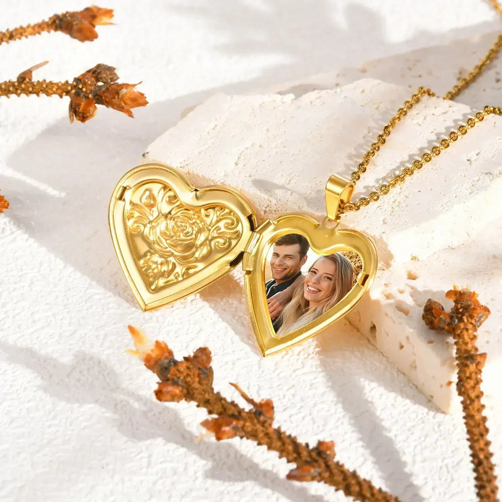 Vnox Stainless Steel Heart Locket Necklace Pendant with Photo Frame, Elegant Gold Plated Design Womens Gift