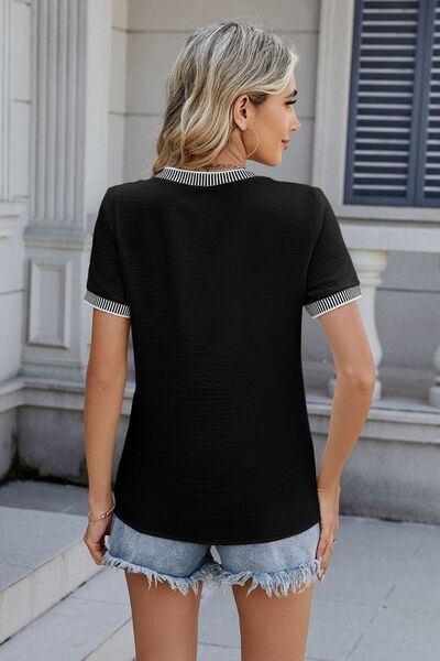 Contrast Trim Round Neck Short Sleeve T-Shirt