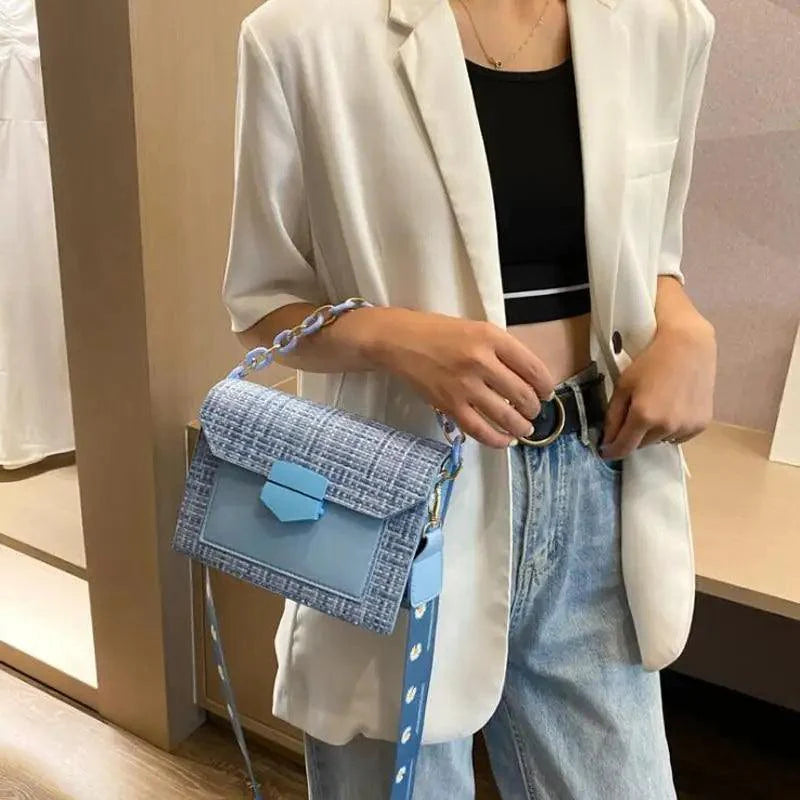 Luxury Wide Strap Shoulder Bags for Women And Girls Designer Lady Handbags and Purses Fashionable Chain Messenger Crossbody Bags