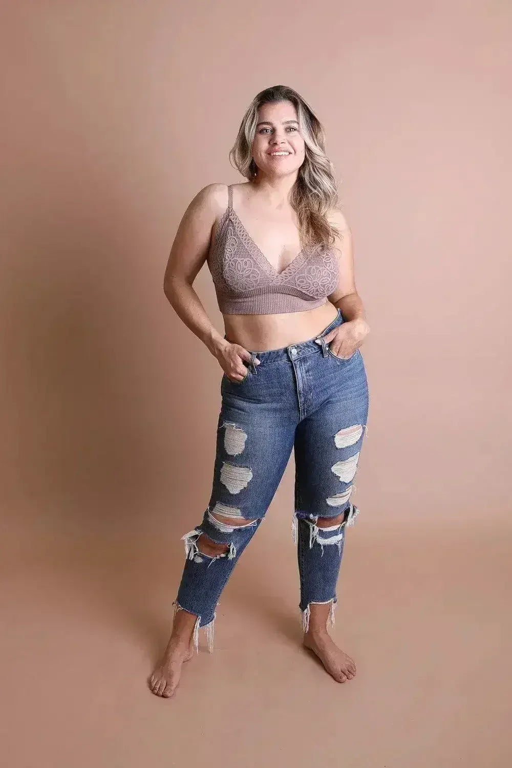 Plus Size Lace Brami – Stretchy Waistband, Elegant & Sexy