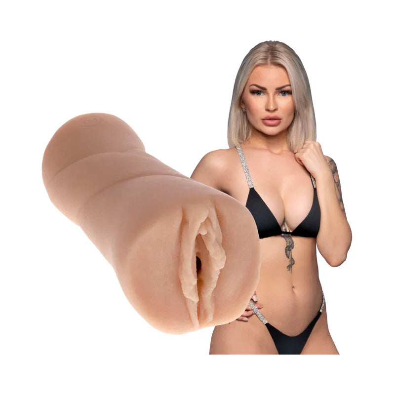 Girls Of Social Media @layna.me Pocket Pussy