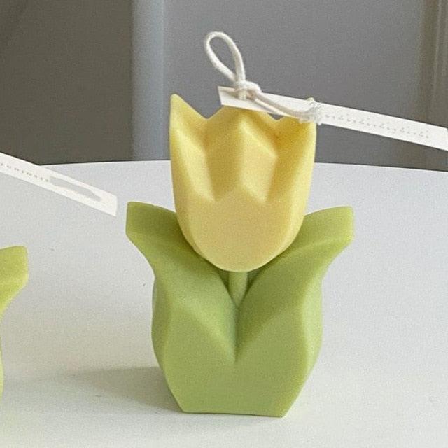 Tulip Candle Aroma Decoration Wedding Souvenir Birthday Gift Decoration Candles Handmade Delicate Tulip Flower Shape Candle  Perfect for Birthday Party Wedding Spa Home Decor